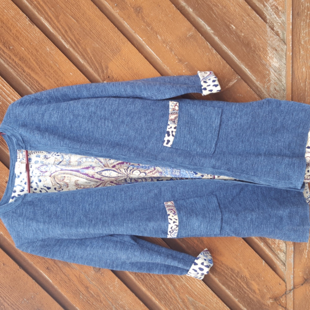 Like New Chico’s Classic, Versatile Long Denim Blue Knit Cardigan